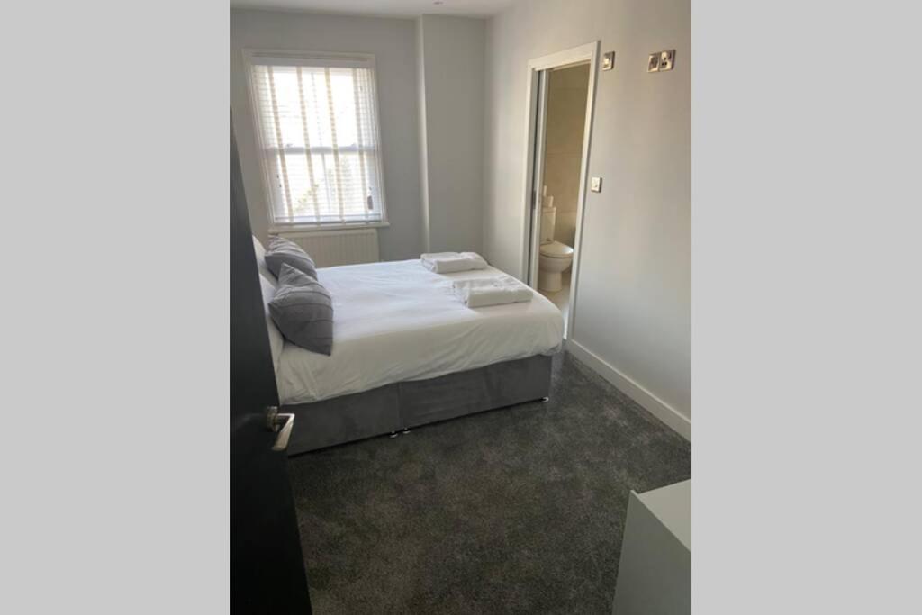 Beachside Apartment In The Centre Of Town New Quay エクステリア 写真
