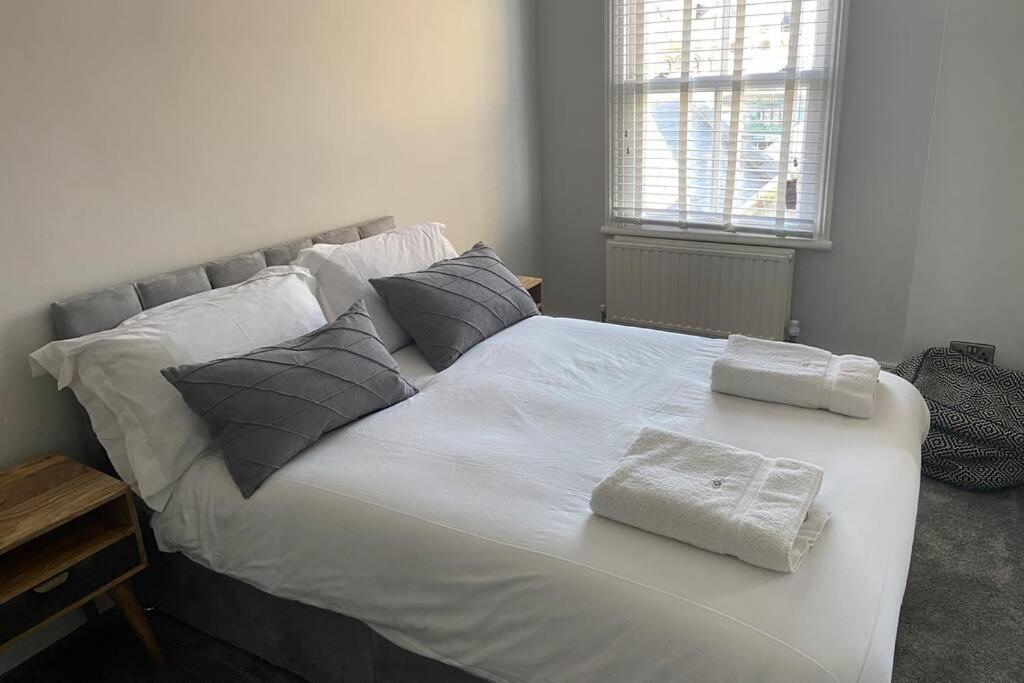 Beachside Apartment In The Centre Of Town New Quay エクステリア 写真